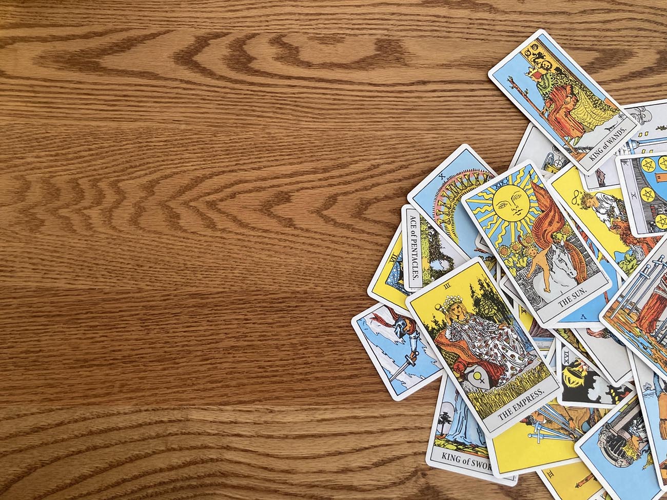 オンラインで占いを収益化する7つの方法を比較